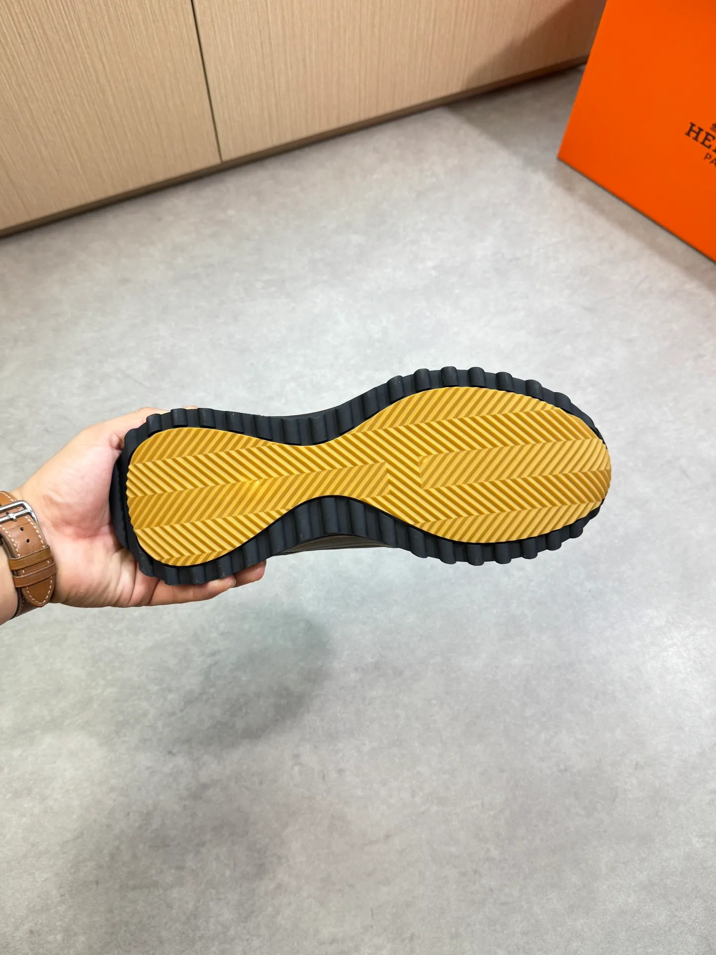 Men's shoes 💰740 [HERMES] Hermès - High-end quality original single casual sports shoes - Upper: 🔝 Nappa calfskin, palm-print cowhide, suede sheepskin leather, tongue. Heel. Brand logo webbing - Lining: brand canvas, foot pad; water-dyed cowhide - Outsole: ultra-light T men's shoes 💰U foam rubber; two-color molded outsole -Ultra-high quality control·Fine workmanship: highlighted (high-end·nobility·grade) -Size: 39-44 (38, 45, can be customized)·0118